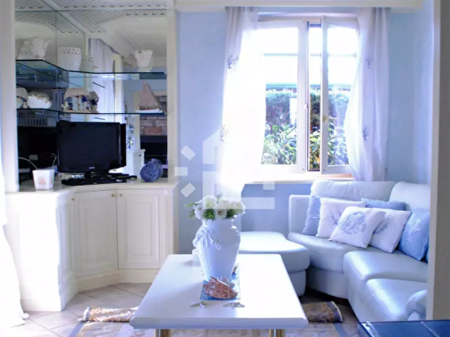 Immagine 11 di Appartamento in affitto  in via degli alpini a Manerba Del Garda