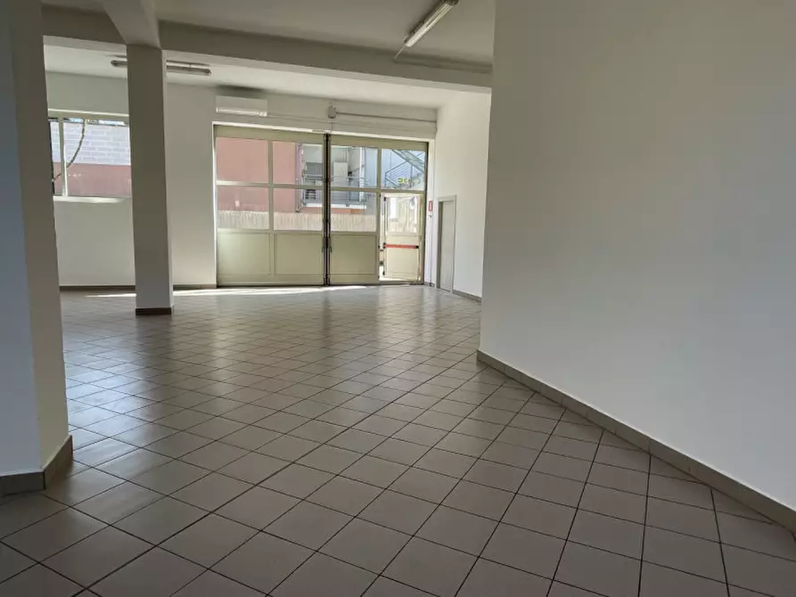 Immagine 6 di Laboratorio in affitto  in via pancheri a Trento