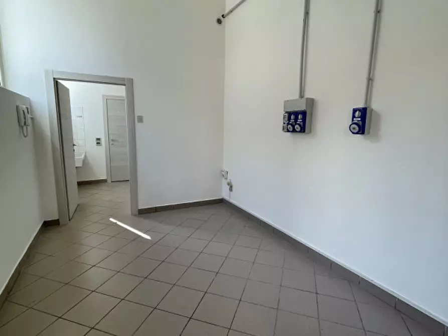 Immagine 8 di Laboratorio in affitto  in via pancheri a Trento