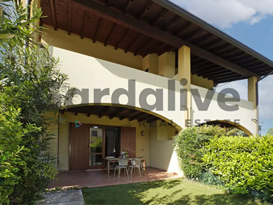 Immagine 2 di Appartamento in vendita  in Via repubblica a Manerba Del Garda
