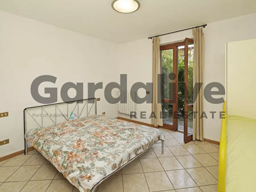 Immagine 11 di Appartamento in vendita  in Via repubblica a Manerba Del Garda