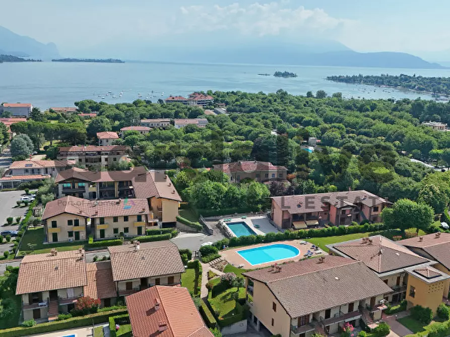 Immagine 29 di Appartamento in vendita  in Via repubblica a Manerba Del Garda