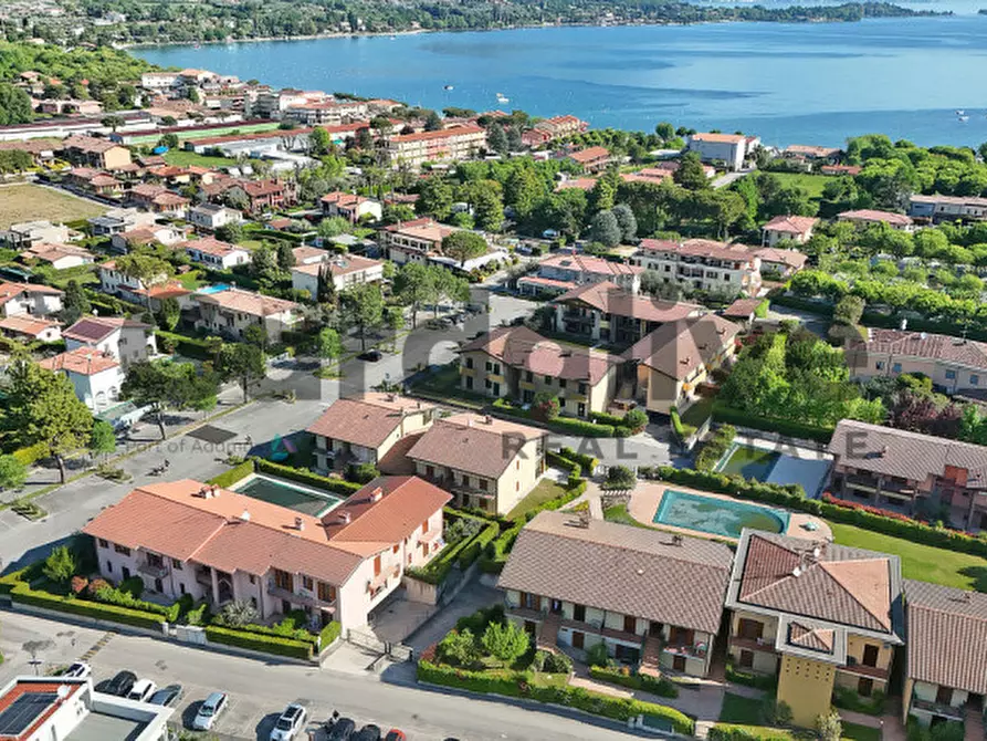 Immagine 32 di Appartamento in vendita  in Via repubblica a Manerba Del Garda