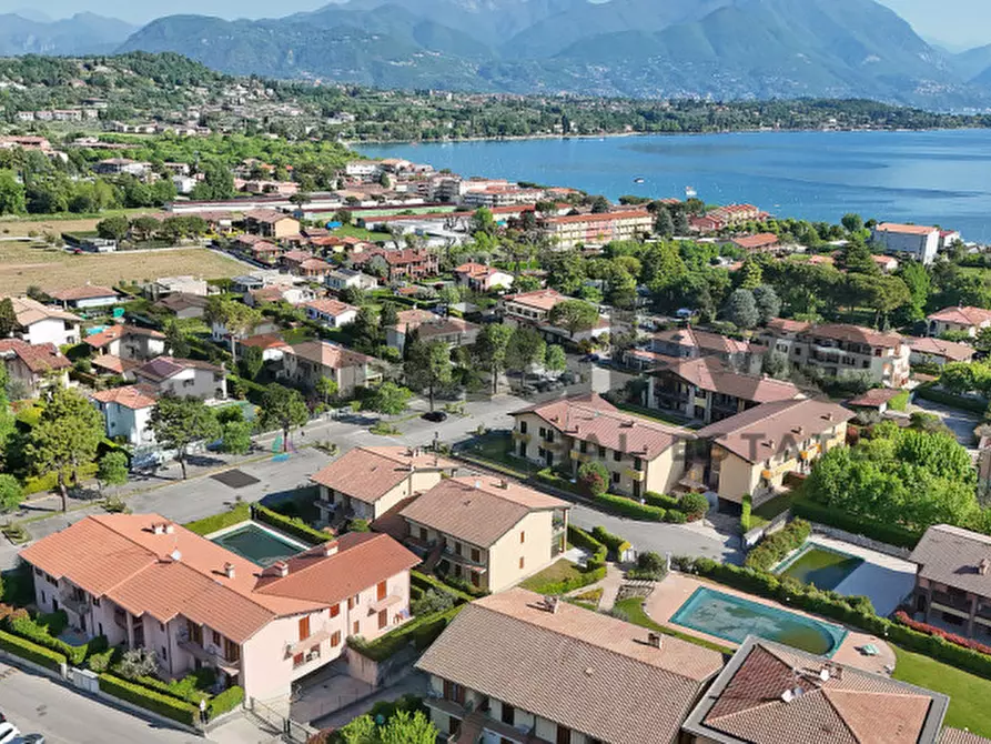 Immagine 33 di Appartamento in vendita  in Via repubblica a Manerba Del Garda