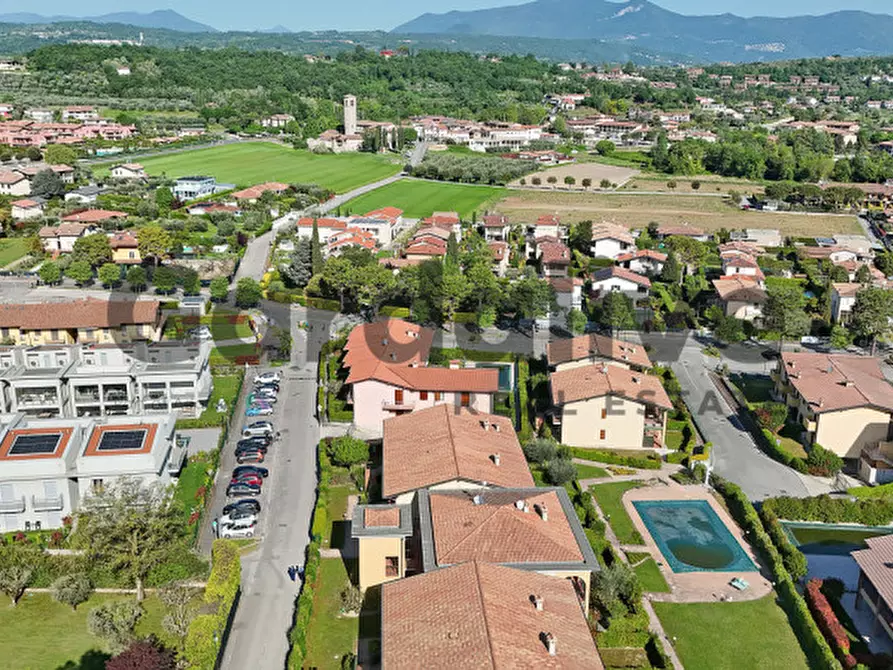 Immagine 35 di Appartamento in vendita  in Via repubblica a Manerba Del Garda