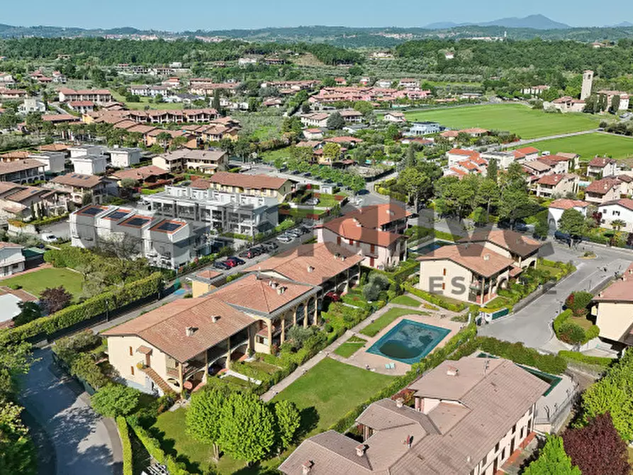 Immagine 36 di Appartamento in vendita  in Via repubblica a Manerba Del Garda