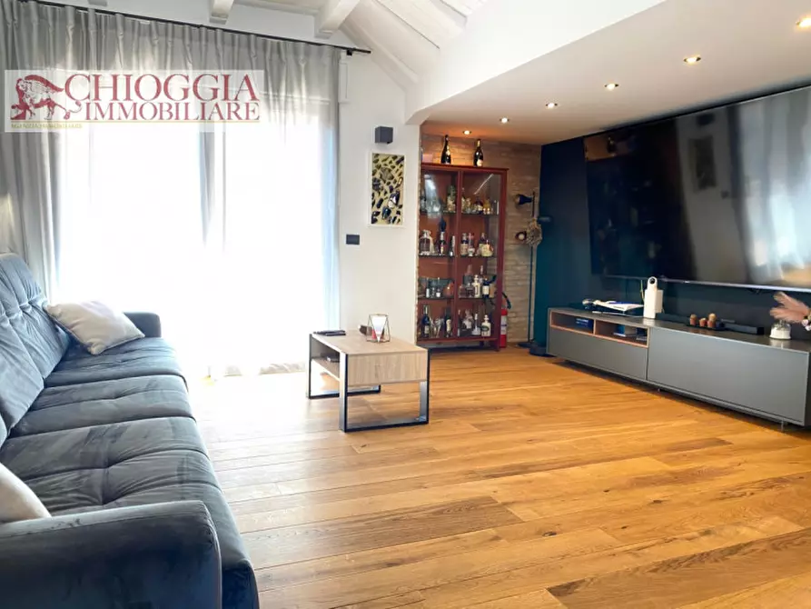 Immagine 2 di Appartamento in vendita  in Via Granatieri di Sardegna a Chioggia