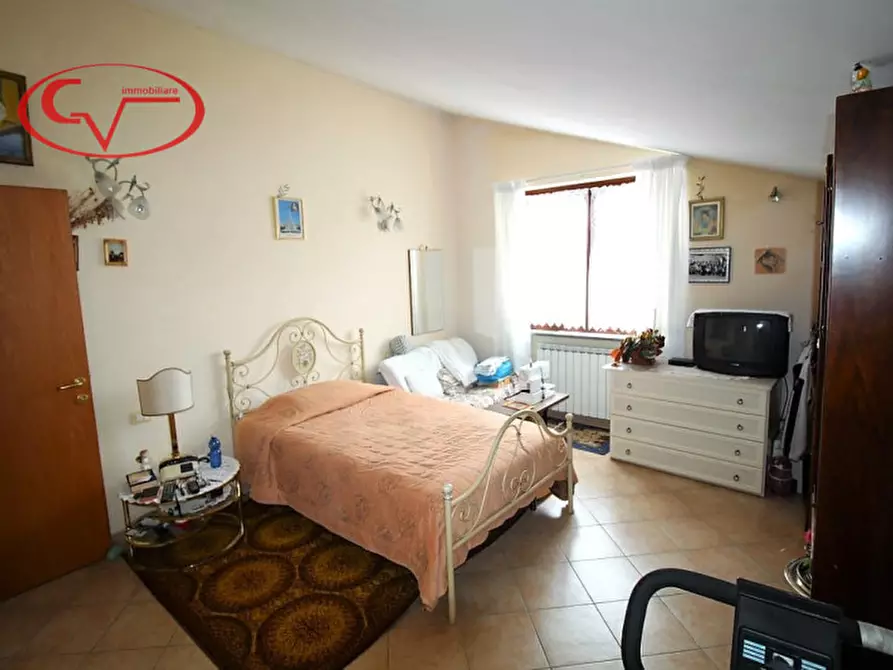 Immagine 9 di Villetta a schiera in vendita  in via giorgio la pira a Montevarchi