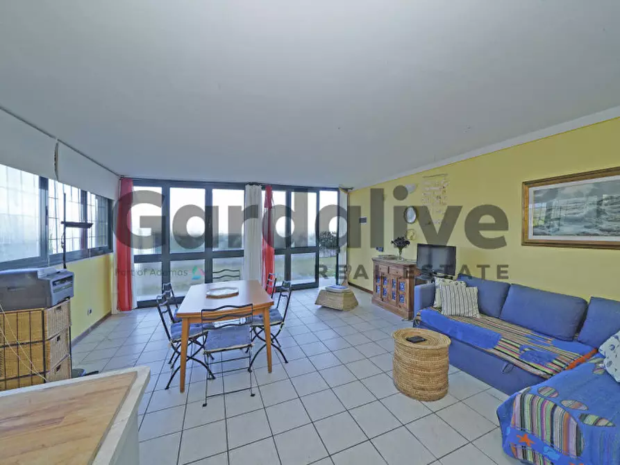 Immagine 3 di Appartamento in vendita  in Via Seselle a Manerba Del Garda