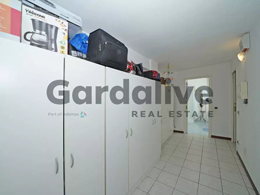 Immagine 6 di Appartamento in vendita  in Via Seselle a Manerba Del Garda