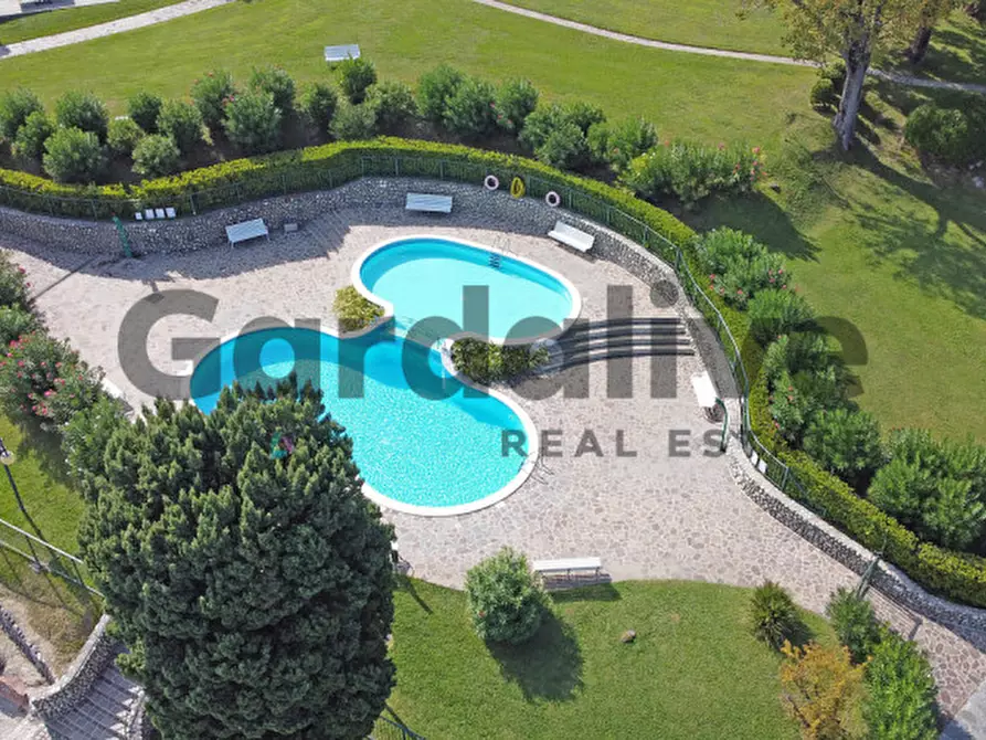 Immagine 13 di Appartamento in vendita  in Via Seselle a Manerba Del Garda