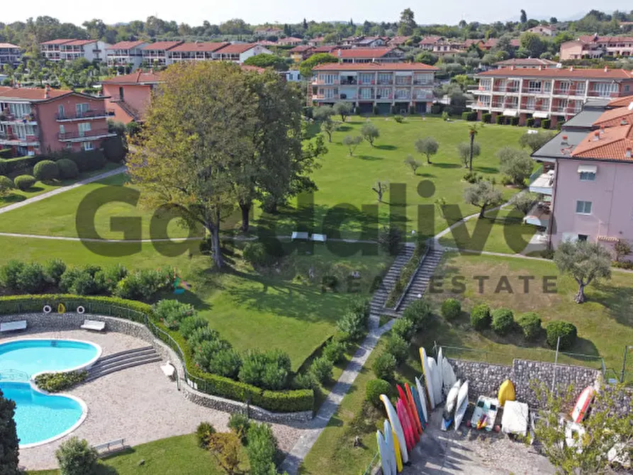 Immagine 15 di Appartamento in vendita  in Via Seselle a Manerba Del Garda