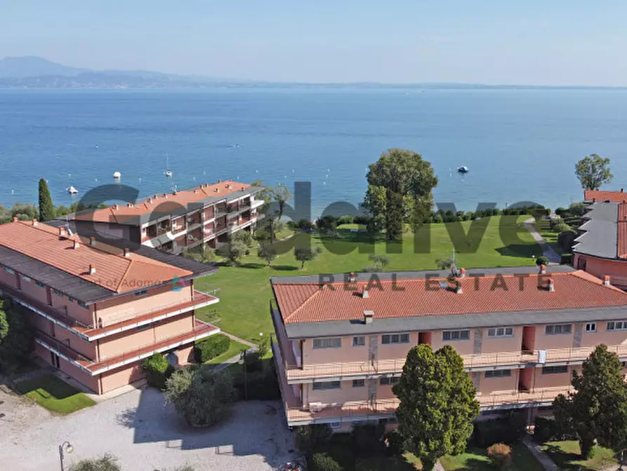 Immagine 17 di Appartamento in vendita  in Via Seselle a Manerba Del Garda