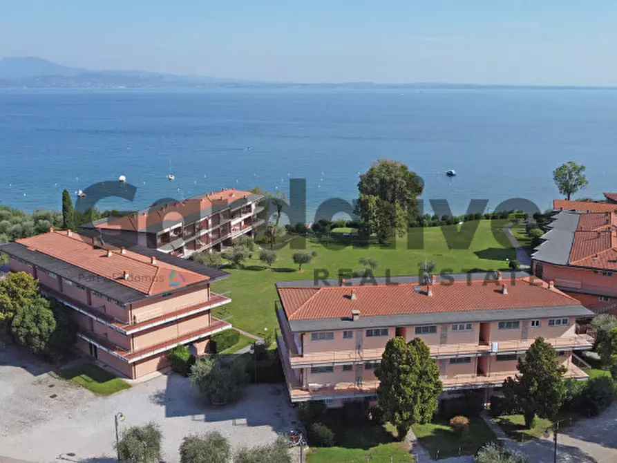 Immagine 18 di Appartamento in vendita  in Via Seselle a Manerba Del Garda