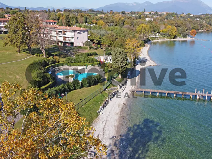 Immagine 30 di Appartamento in vendita  in Via Seselle a Manerba Del Garda