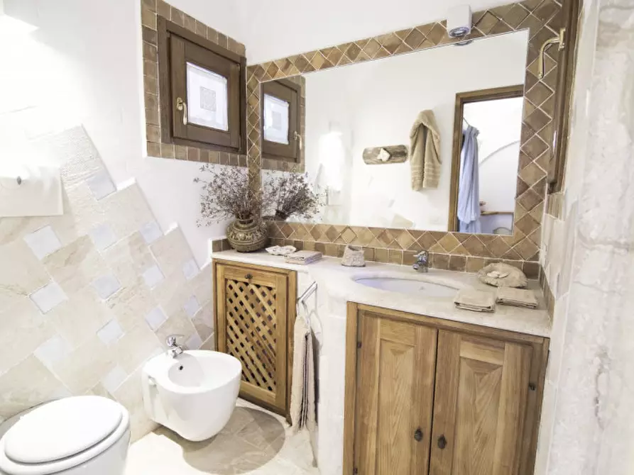 Immagine 18 di Casa indipendente in vendita  in VIA ROMANA 5 a Olbia