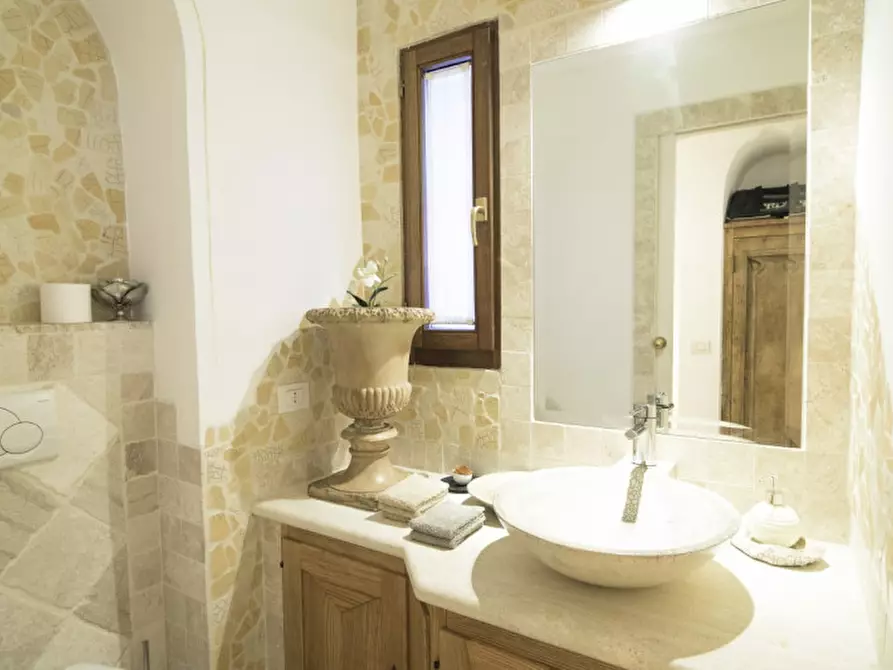 Immagine 20 di Casa indipendente in vendita  in VIA ROMANA 5 a Olbia