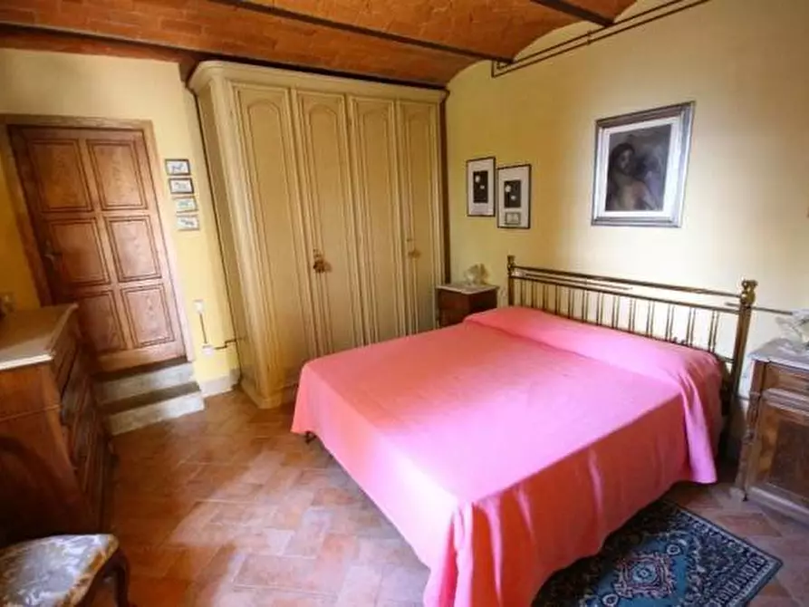 Immagine 9 di Rustico / casale in vendita  a Loro Ciuffenna