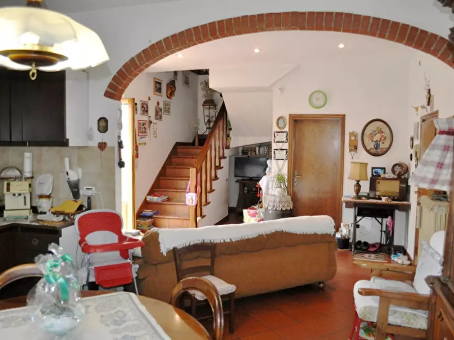 Immagine 2 di Appartamento in vendita  a Terranuova Bracciolini