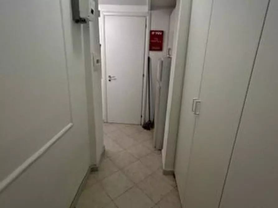 Immagine 7 di Appartamento in affitto  in Via Chiaia a Napoli