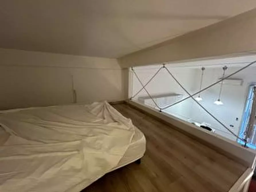 Immagine 14 di Appartamento in affitto  in Via Chiaia a Napoli