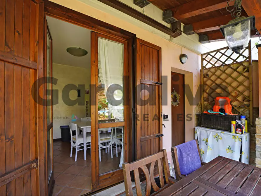 Immagine 3 di Appartamento in vendita  in via Belvedere a Manerba Del Garda