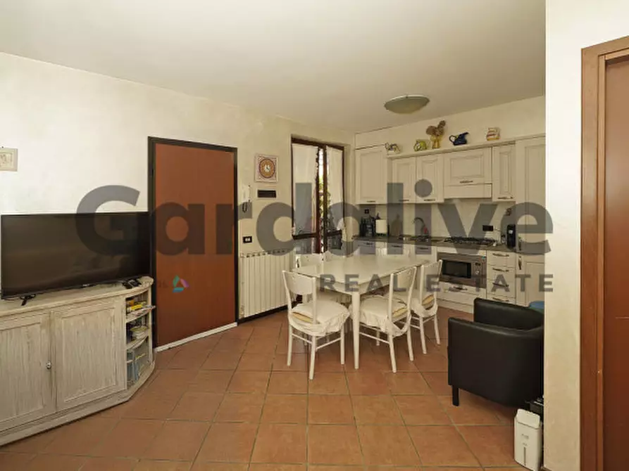 Immagine 7 di Appartamento in vendita  in via Belvedere a Manerba Del Garda
