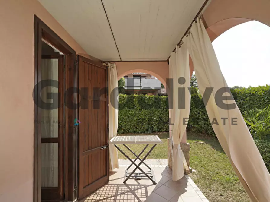 Immagine 11 di Appartamento in vendita  in via Belvedere a Manerba Del Garda