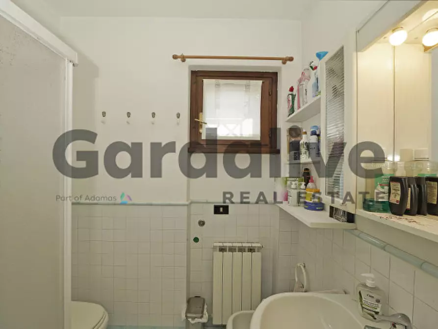 Immagine 13 di Appartamento in vendita  in via Belvedere a Manerba Del Garda