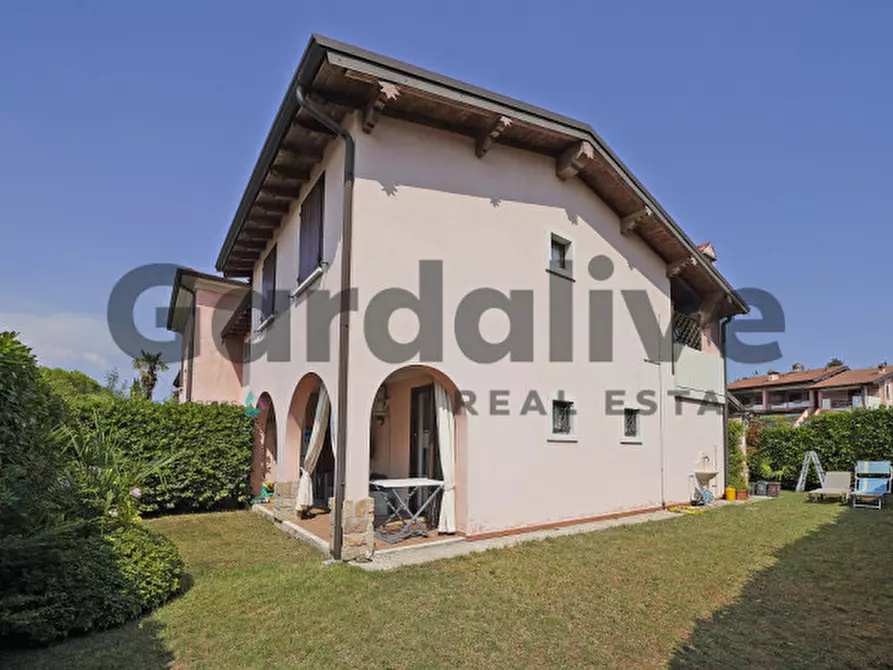 Immagine 14 di Appartamento in vendita  in via Belvedere a Manerba Del Garda