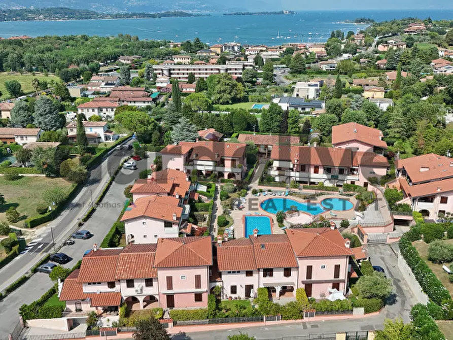 Immagine 21 di Appartamento in vendita  in via Belvedere a Manerba Del Garda
