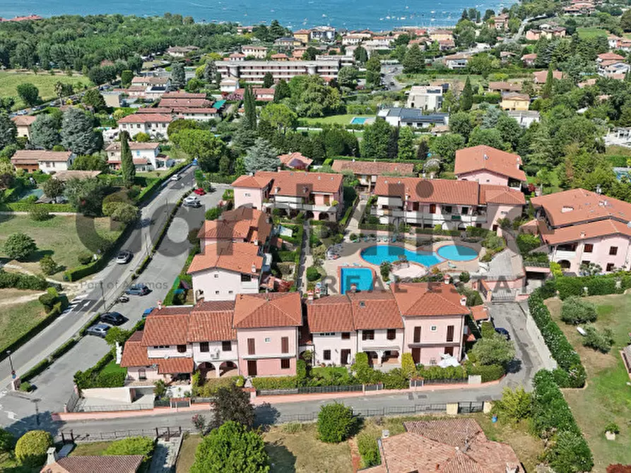Immagine 22 di Appartamento in vendita  in via Belvedere a Manerba Del Garda