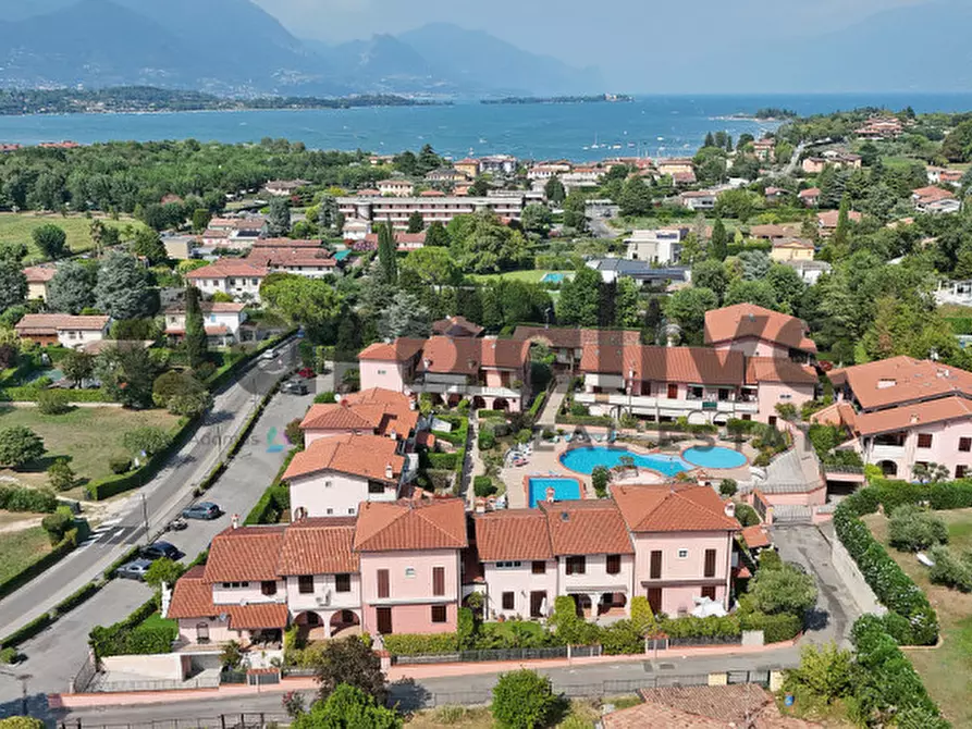 Immagine 23 di Appartamento in vendita  in via Belvedere a Manerba Del Garda