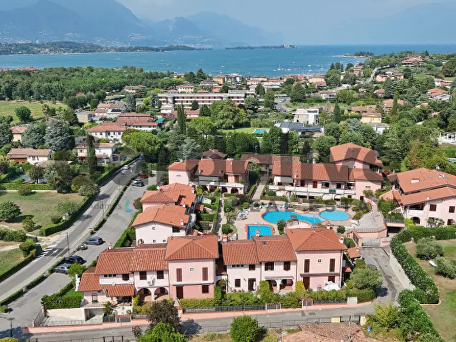 Immagine 24 di Appartamento in vendita  in via Belvedere a Manerba Del Garda