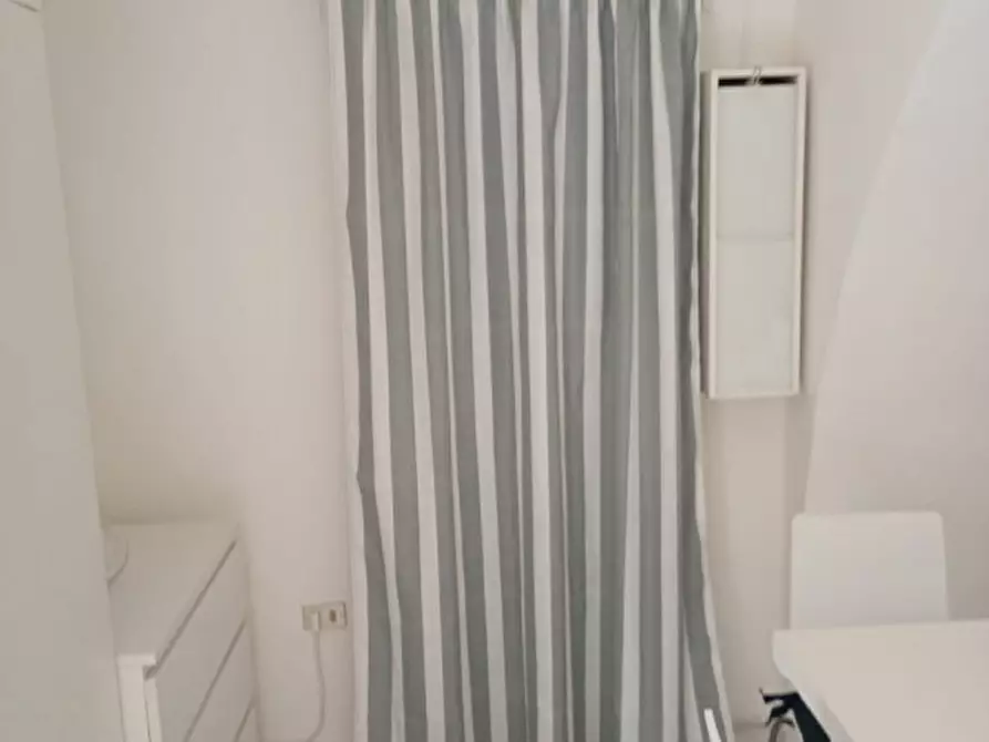 Immagine 10 di Appartamento in affitto  in Via Pessina 26 a Napoli