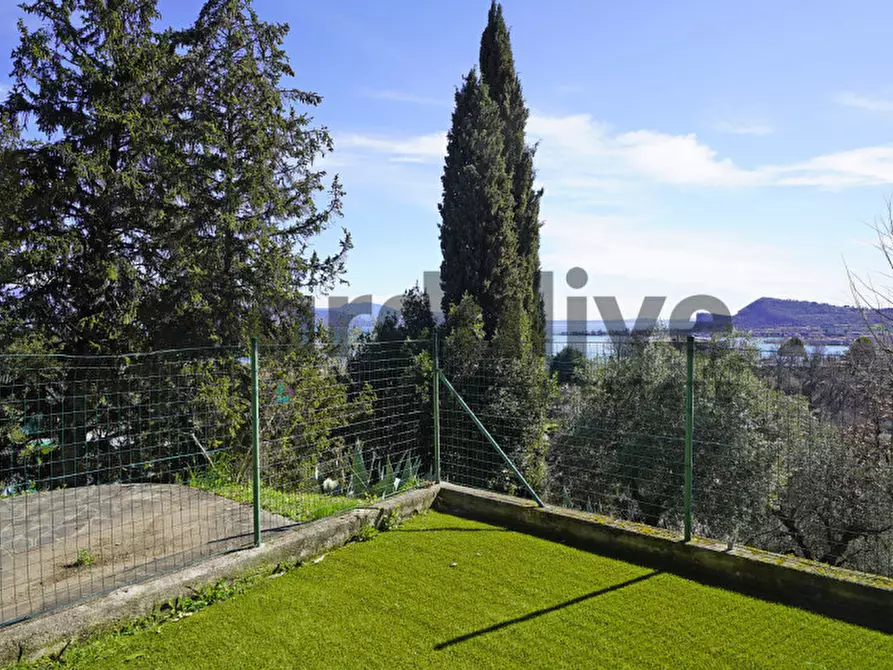 Immagine 13 di Villa in vendita  in Via Teodora Bresciani a Manerba Del Garda