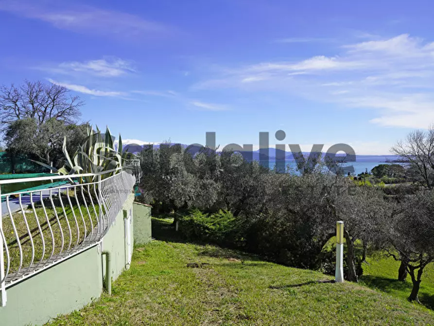 Immagine 18 di Villa in vendita  in Via Teodora Bresciani a Manerba Del Garda