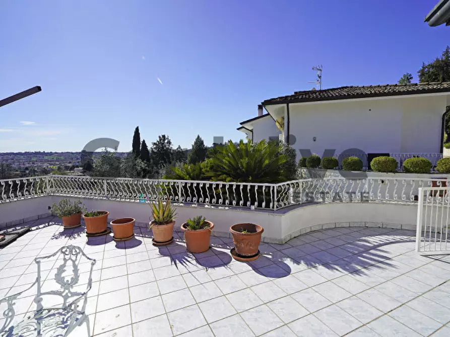 Immagine 24 di Villa in vendita  in Via Teodora Bresciani a Manerba Del Garda