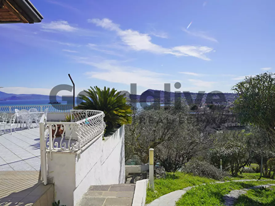 Immagine 32 di Villa in vendita  in Via Teodora Bresciani a Manerba Del Garda