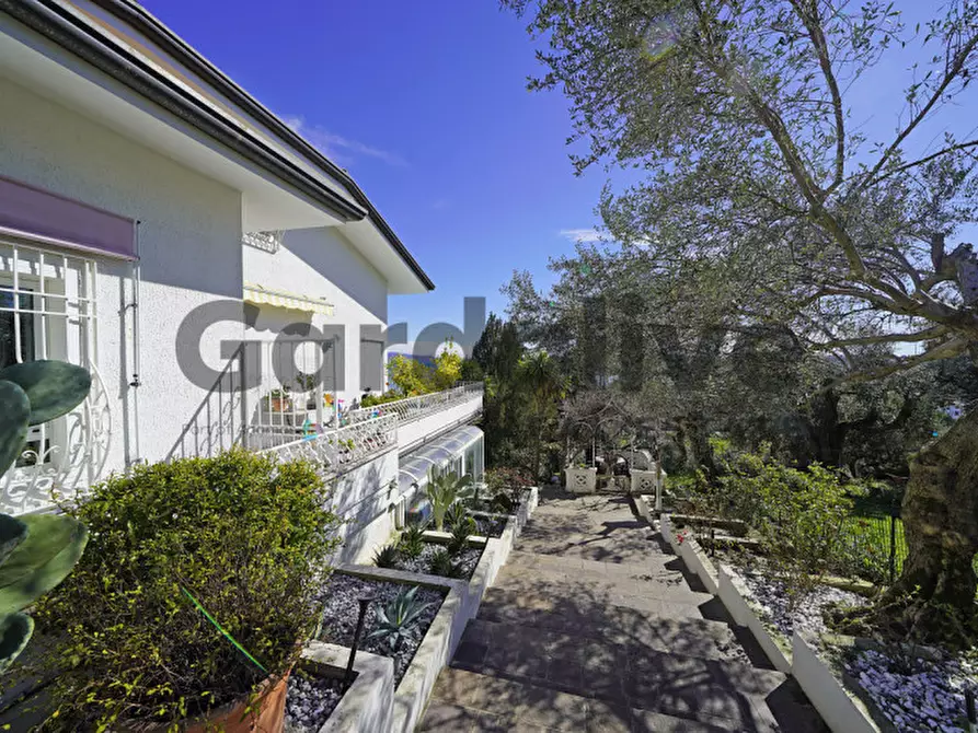 Immagine 33 di Villa in vendita  in Via Teodora Bresciani a Manerba Del Garda