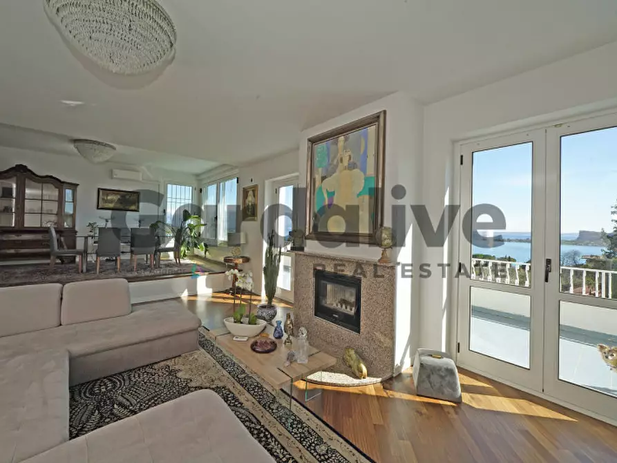 Immagine 53 di Villa in vendita  in Via Teodora Bresciani a Manerba Del Garda