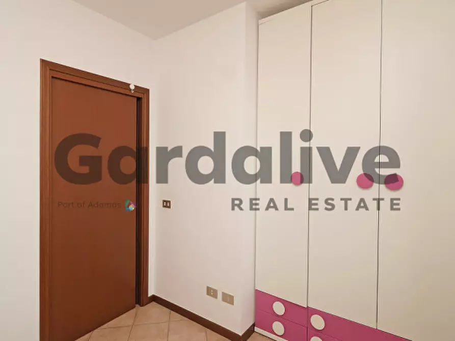 Immagine 17 di Appartamento in vendita  in Via Belvedere a Manerba Del Garda