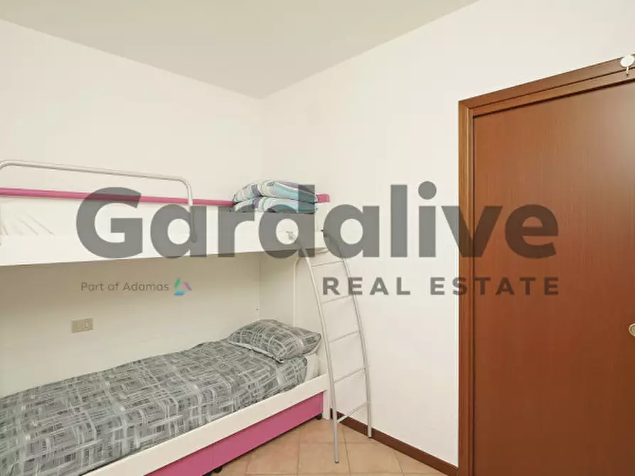 Immagine 18 di Appartamento in vendita  in Via Belvedere a Manerba Del Garda