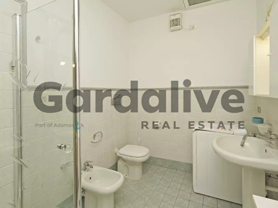 Immagine 19 di Appartamento in vendita  in Via Belvedere a Manerba Del Garda