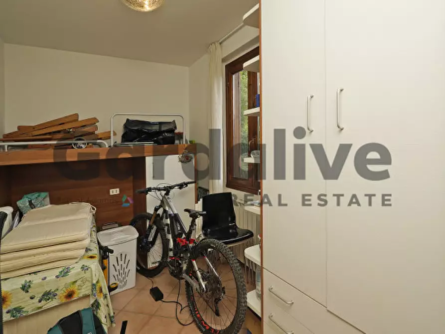 Immagine 21 di Appartamento in vendita  in Via Belvedere a Manerba Del Garda