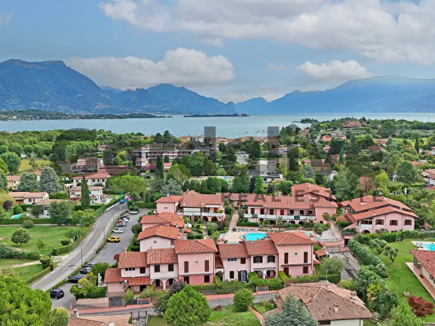 Immagine 28 di Appartamento in vendita  in Via Belvedere a Manerba Del Garda