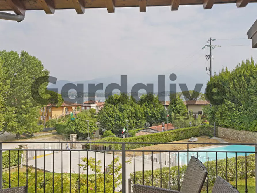 Immagine 2 di Casa indipendente in vendita  in Via Belvedere a Manerba Del Garda