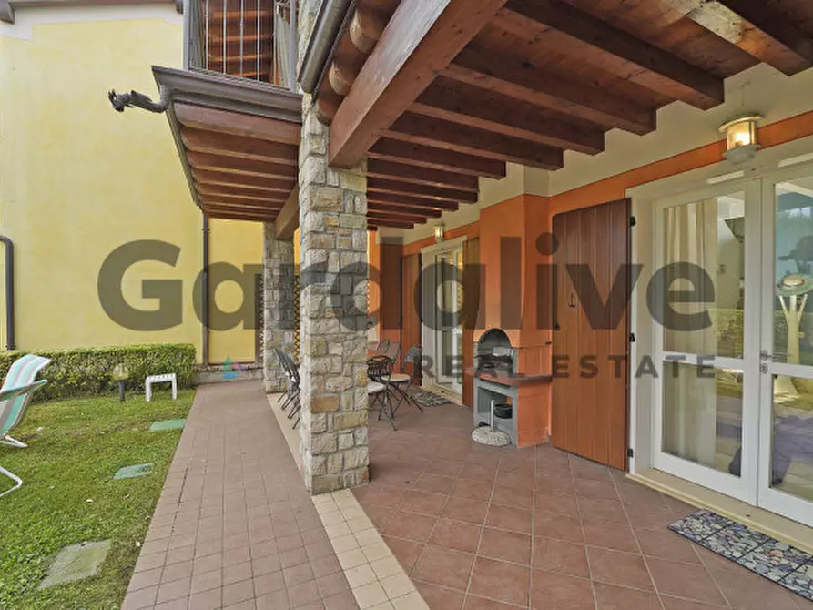 Immagine 15 di Casa indipendente in vendita  in Via Belvedere a Manerba Del Garda