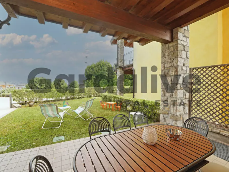 Immagine 19 di Casa indipendente in vendita  in Via Belvedere a Manerba Del Garda