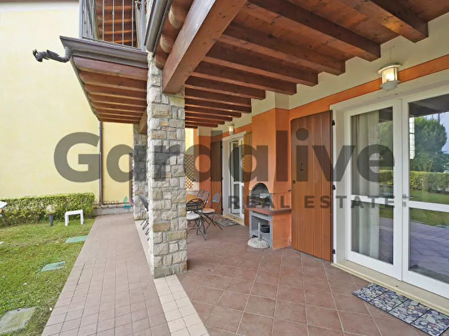 Immagine 20 di Casa indipendente in vendita  in Via Belvedere a Manerba Del Garda